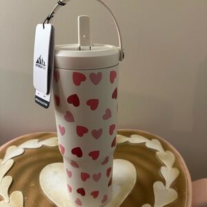 Hydrapeak Valentine’s Day 32 oz Thermos Tumbler with Hearts